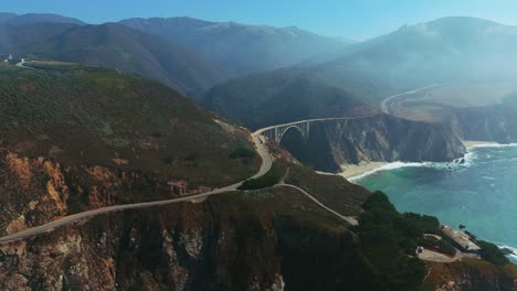 Bixby-Bridge-at-Big-Sur,-Highway-One-in-California-with-fog