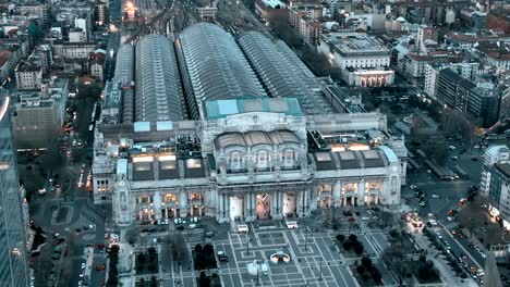 Drone-footage-of-Milan,-Italy