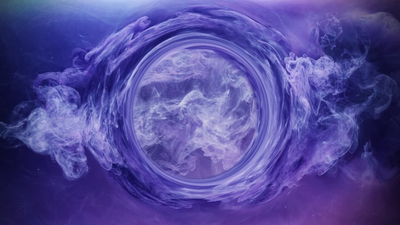 la tinta del agua estalla la fantasía la nube la pintura púrpura fluye