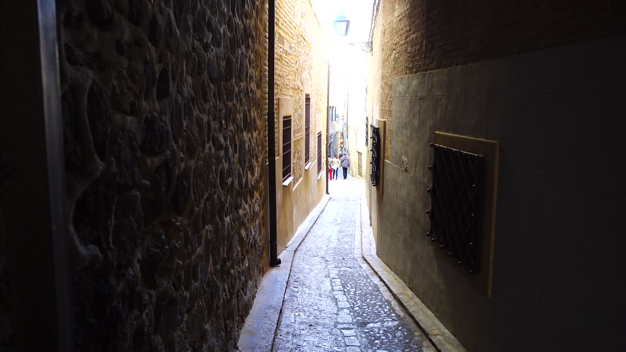 Strade di Toledo, Spagna. Riprese in movimento