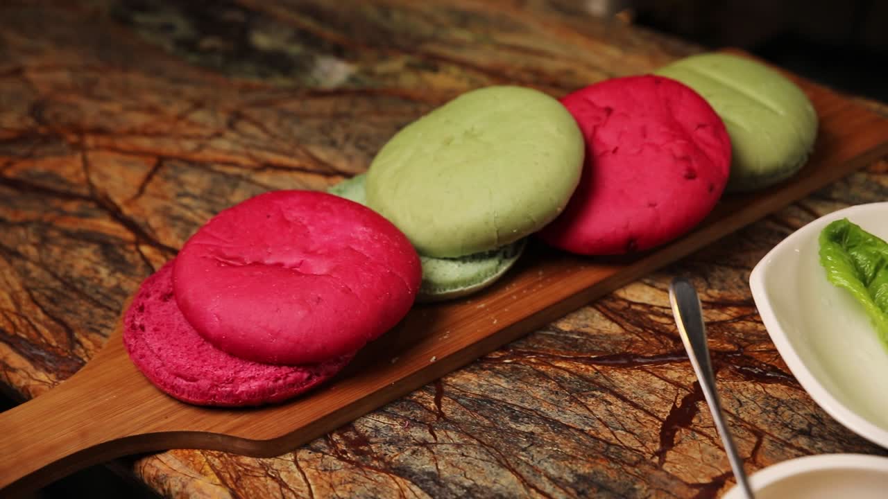 красочные бутерброды.