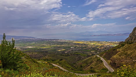 Toma-De-Timelapse-Del-Paisaje-Rural-Griego-Visto-Desde-El-Museo-Del-Castillo-De-Chlemoutsi,-Grecia-Durante-El-Día