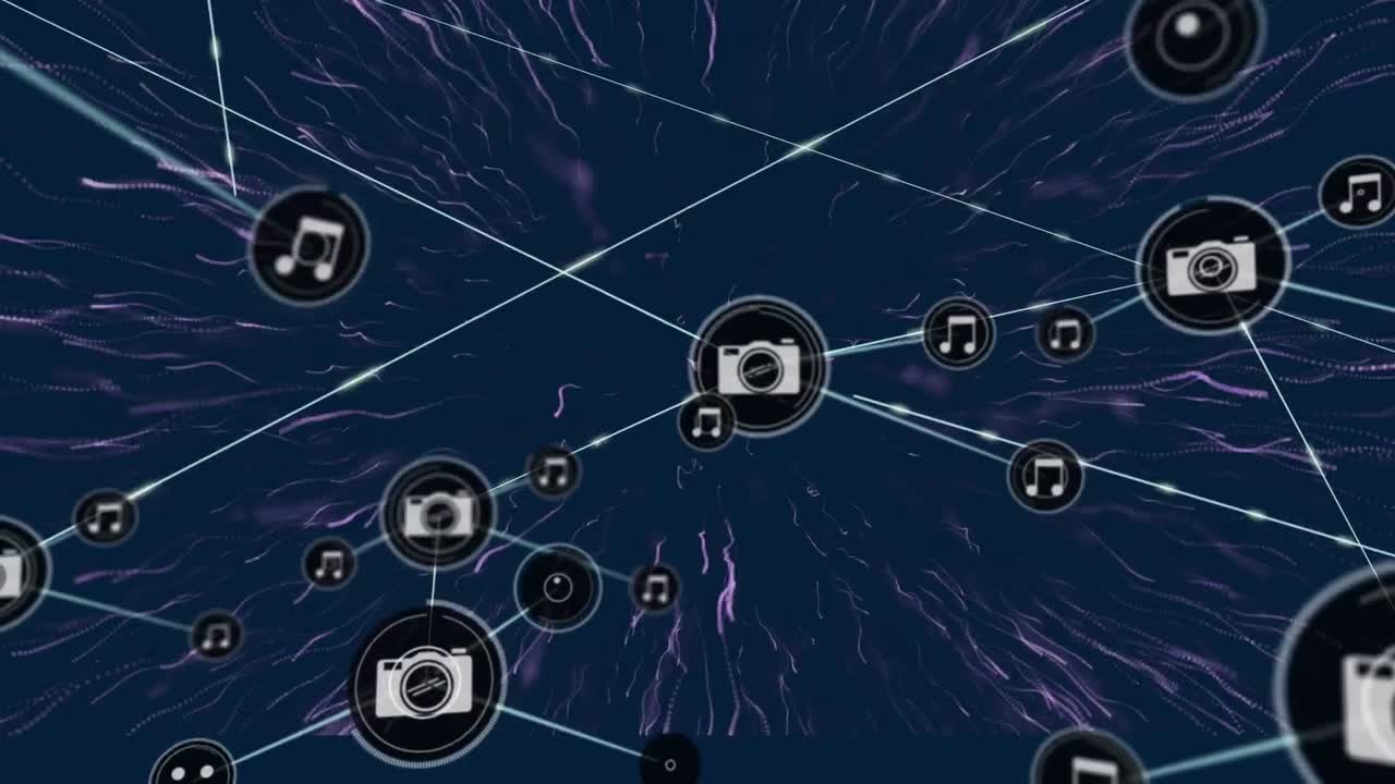 animación de la red de conexiones con iconos sobre senderos de luz púrpura brillante