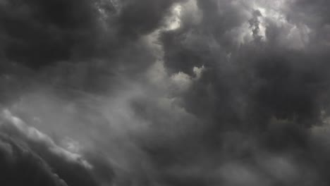 Supercell-thunderstorm-with-dramatic-sky