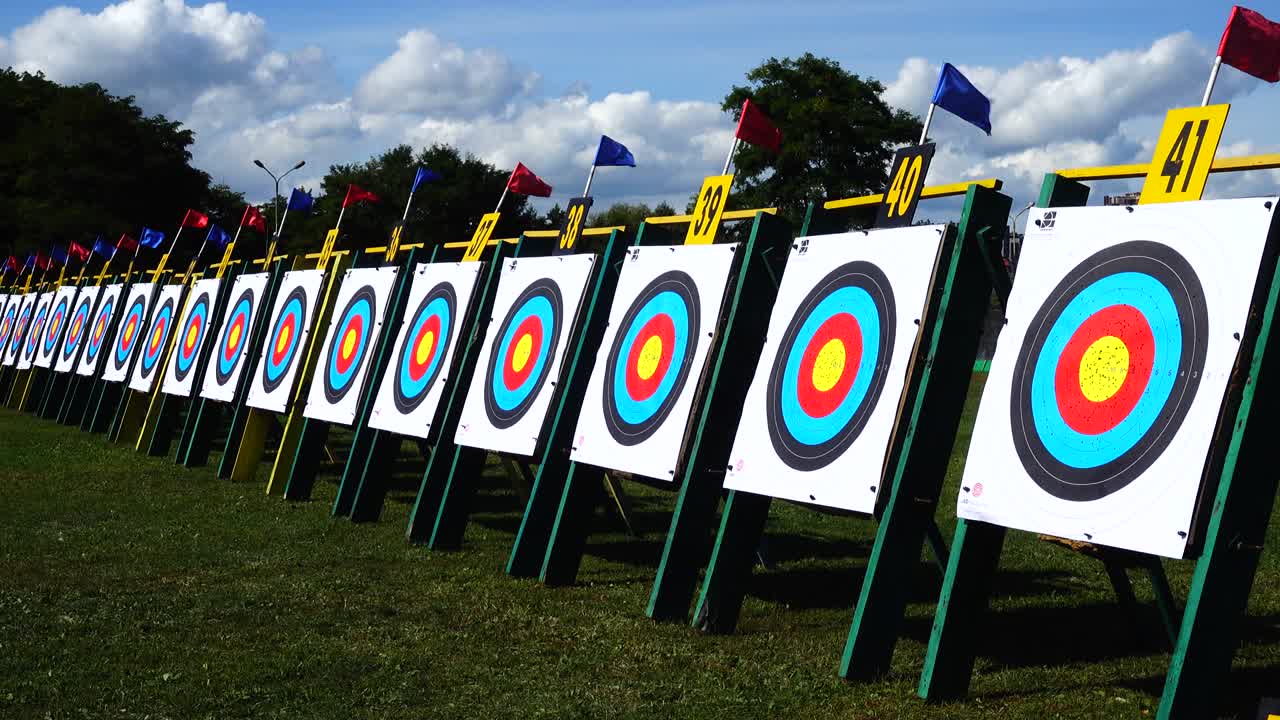 활 는 목표물, 여름에 는