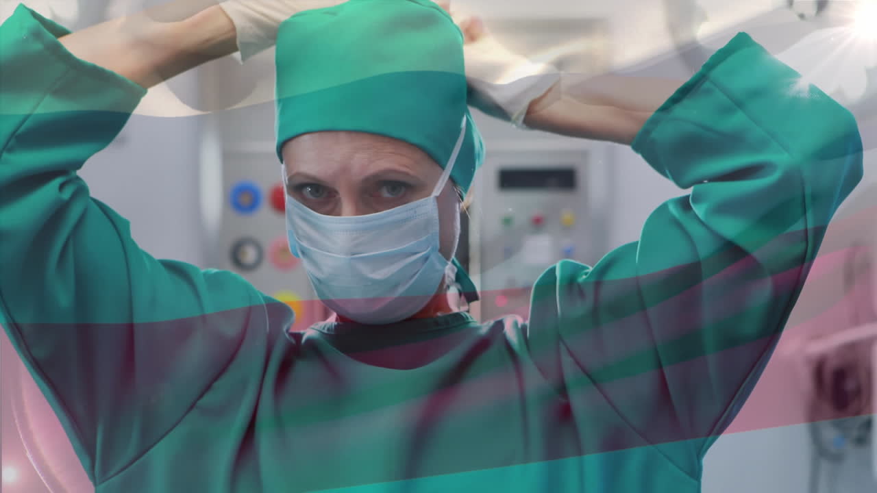 animación de la bandera de rusia ondeando sobre una cirujana en el quirófano