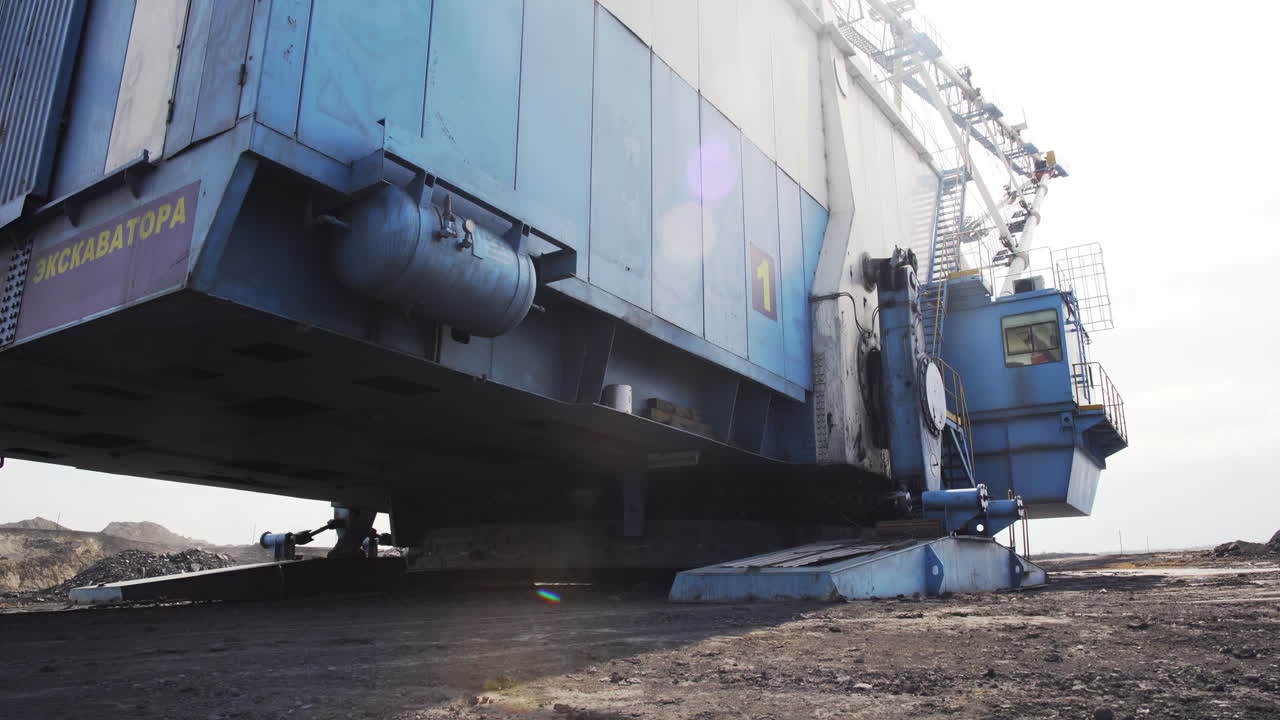Massive Coal Mining Excavator