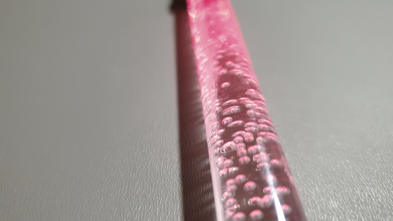 다채로운 불빛의 박거리는 전기 다채로운 빛