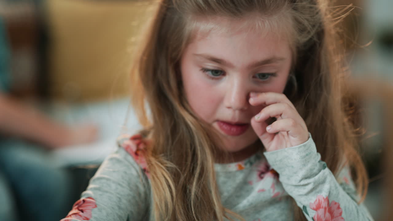 교육 을 장려 하는 가정 에서 성장 하는 것