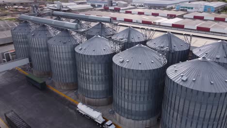 tanques de processamento e armazenamento de grãos de soja e trigo