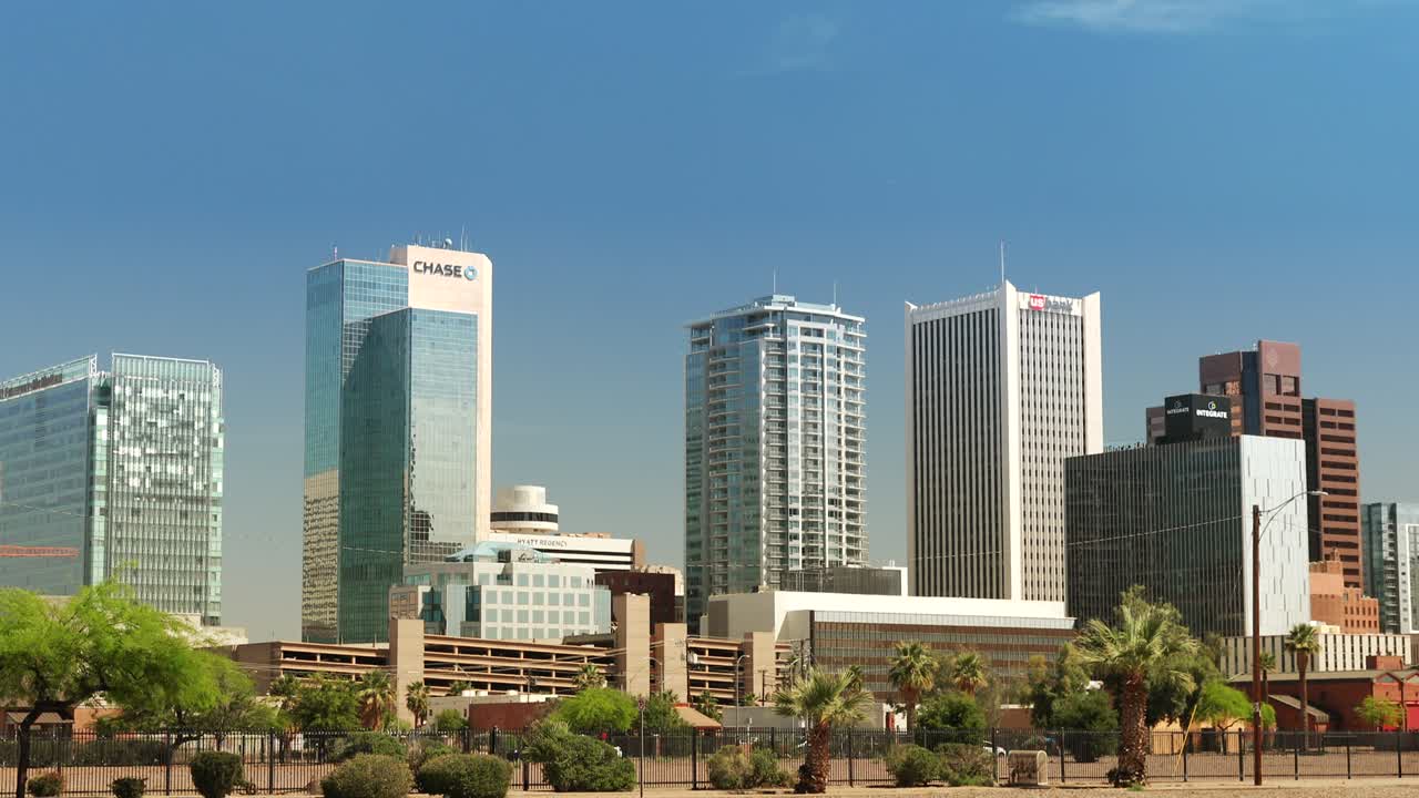 el horizonte del centro de la ciudad de phoenix, arizona
