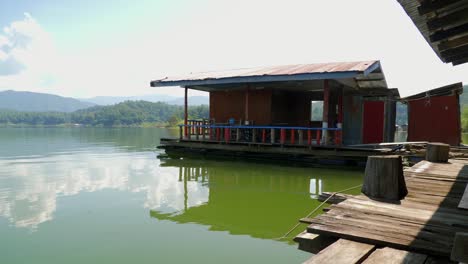 Pak-Nai-fisherman-village,-Nan-province,-Thailand