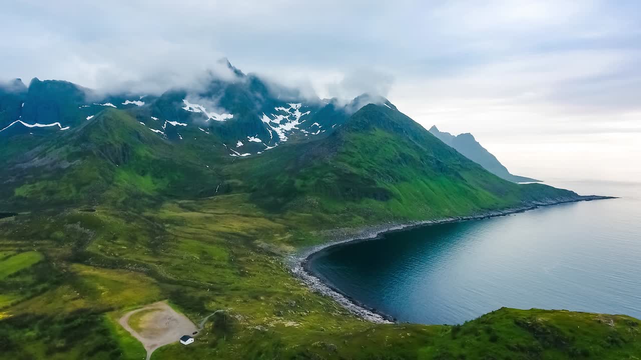 Mefjordvær, isola di Senja. Splendido paesaggio naturale norvegese, Mefjord