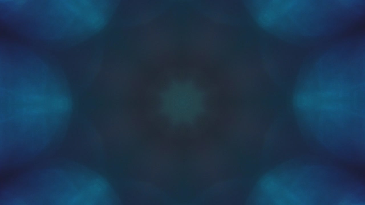 la transformación de la moda cyberpunk ornamental con un fondo iridescente