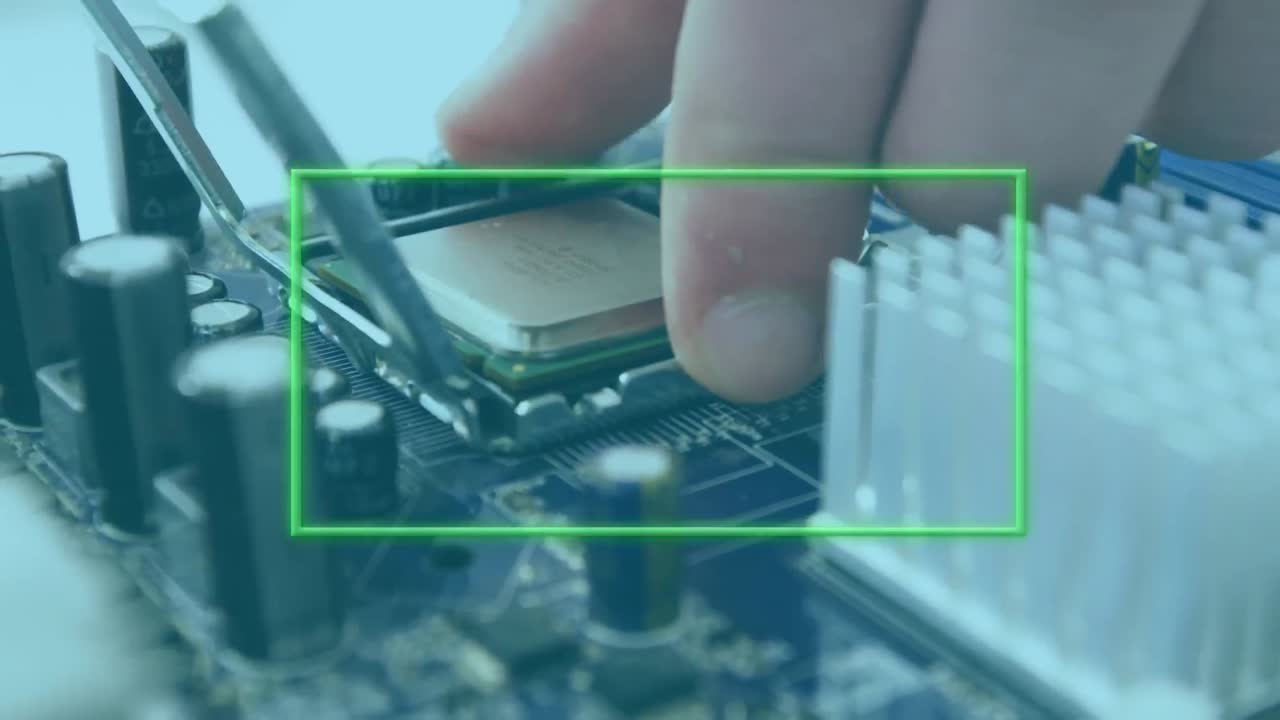 네온 녹색 프레임의 애니메이션 박이는 데이터 프로세싱 오버 맨 고정 컴퓨터 회로 보드