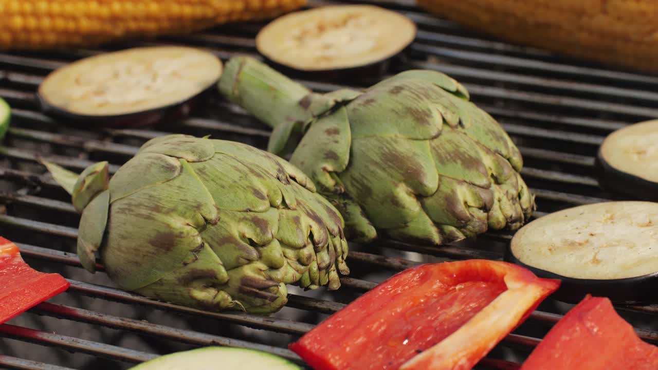 жареные овощи на барбекю