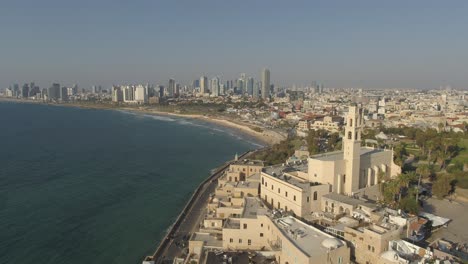 Luftaufnahme-Des-Alten-Stadthafens-Und-Der-Jachthafenküste-Von-Jaffa-Mit-Gesamtansicht-Von-Jaffa-Und-Tel-Aviv