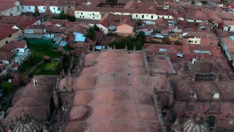 Aerial-View-Of-Cusco-Cathedral-In-The-City-Of-Cusco,-Peru