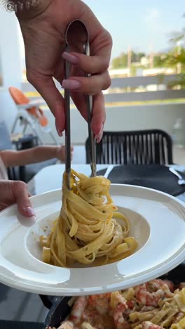 delicious shrimp pasta dish