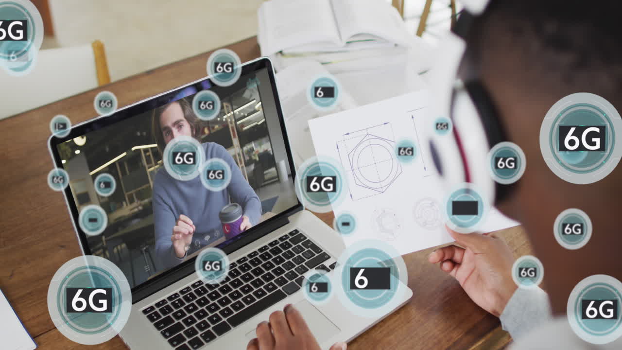 노트북 비디오 통화에서 다양한 사람들을 통해 6g 텍스트 데이터 처리의 애니메이션