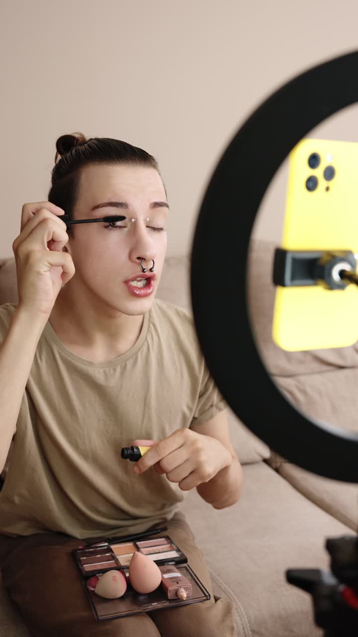 Makeup tutorial with ring light