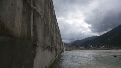 Himalaya-mountainous-river-Ganges-flowing-through-Himalaya-villages---cities-in-Uttarakhand,-India