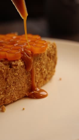 caramel honeycomb cake