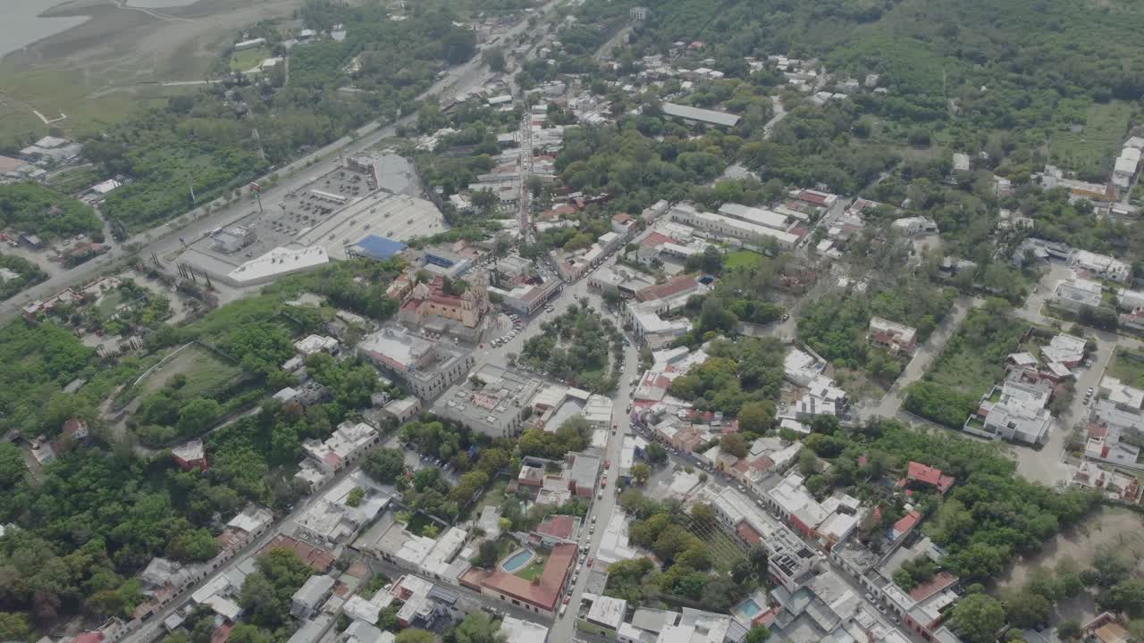 fotografía aérea de todo el municipio de santiago dentro de nuevo león