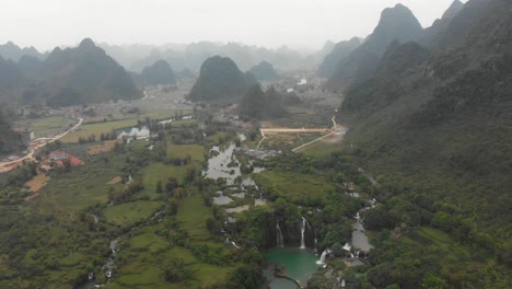 Ban-Gioc-Cascadas-En-Cao-Bang,-Frontera-Entre-Vietnam-Y-China,-Aérea