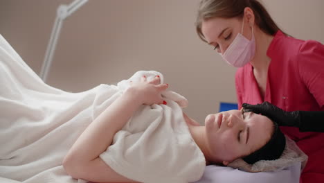 sesión de tratamiento facial