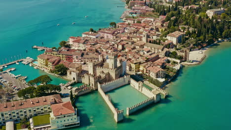 Drone-shot-over-sirmione-castle,-Garda-Lake,-Italy