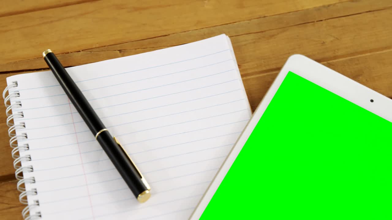 Digital tablet, organizer and pen on table 4k