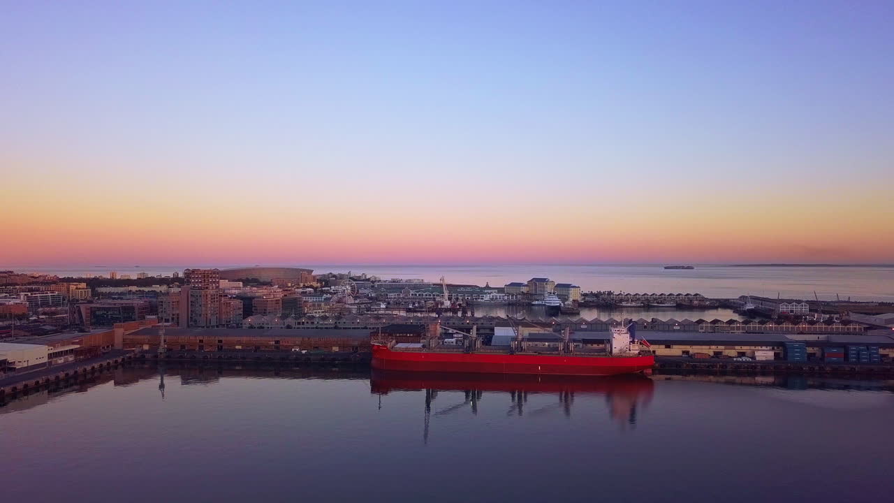 The city is at it's most peaceful during sunset