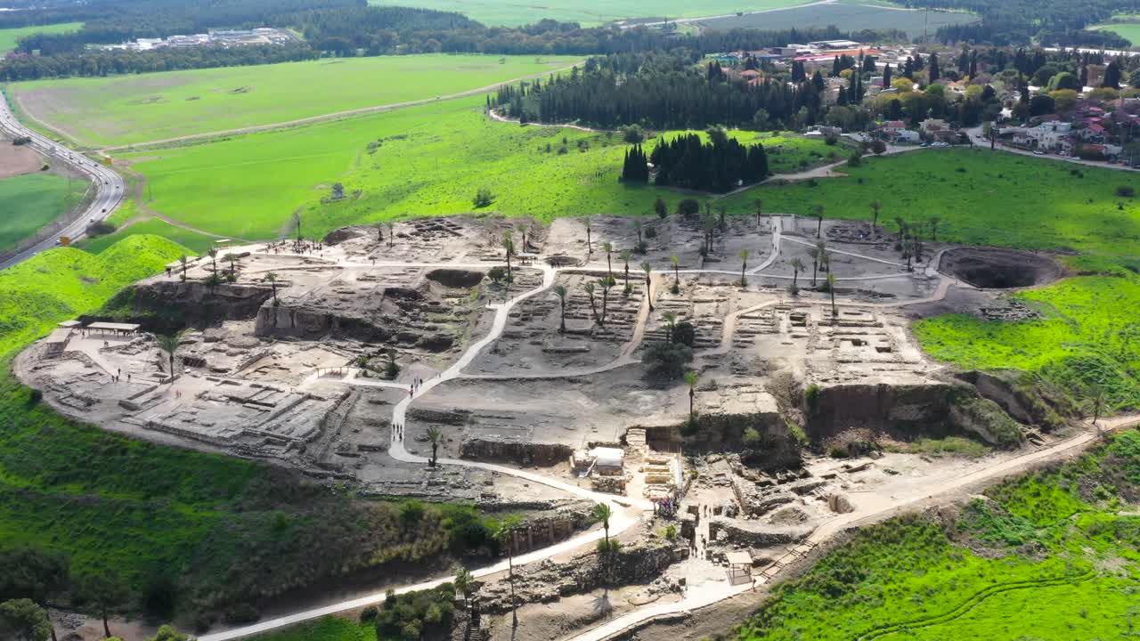 ruinas de una ciudad antigua en el parque nacional de tel megiddo, israel