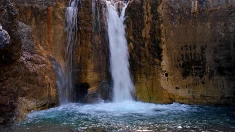 cerca del río blanco samina de austria y liechtenstein