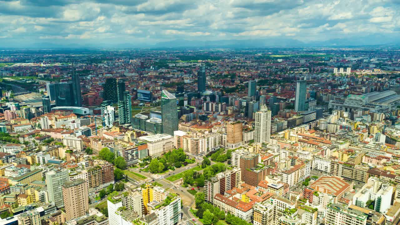 은 날, 밀라노 시, 현대 시내, 4k 타임 스 파노라마, 이탈리아