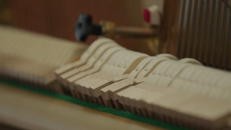 Piano-internal-keys-in-motion-during-performance