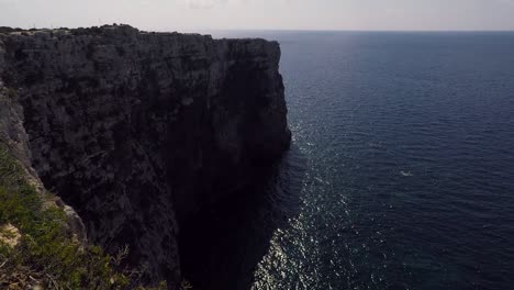 Rand-Einer-Klippe-In-Malta