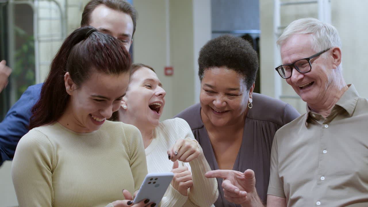 교사 와 학생 들 이 수업 에서