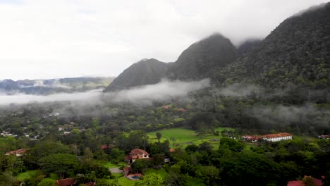 Valle-de-Anton-town-in-central-Panama-built-inside-the-crater-of-an-extinct-volcano,-Aerial-flyover-shot