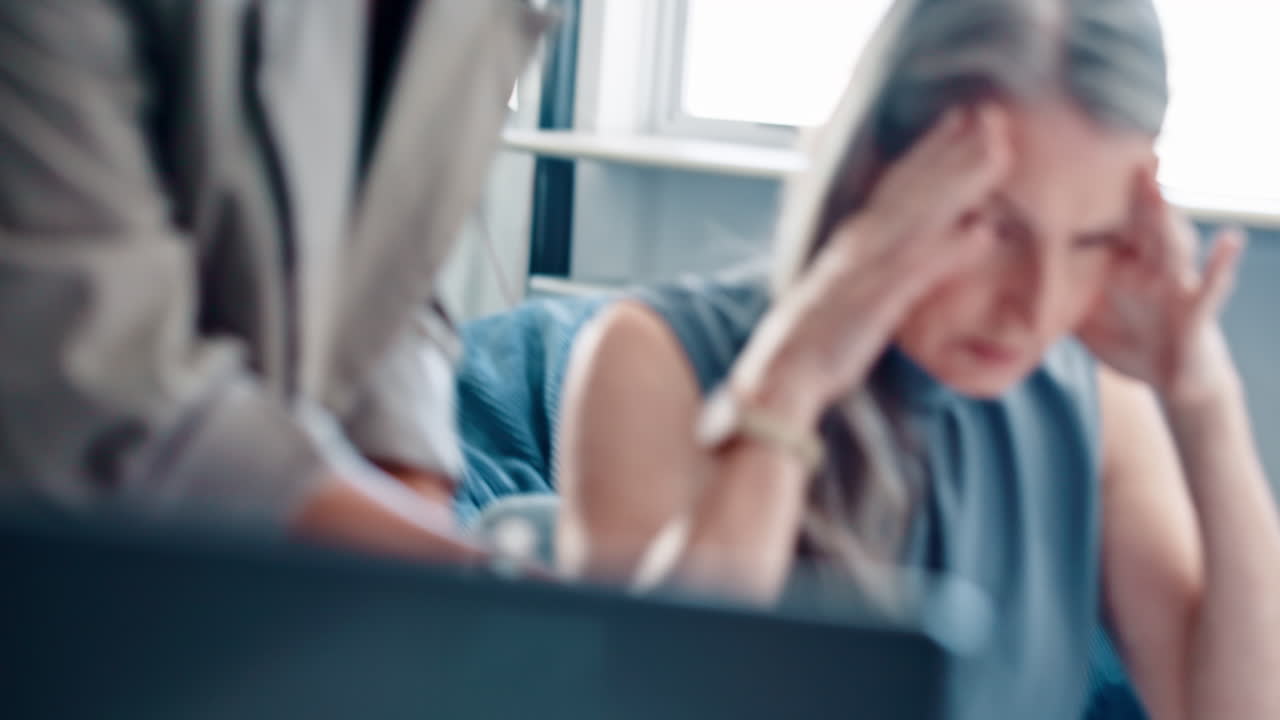 스트레스, 과로 및 사업으로 인한 두통