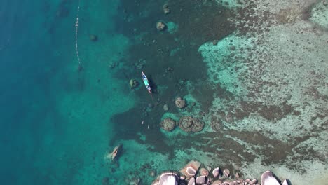 4k-Drone-Aéreo-Barco-Y-Océano-En-Ko-Tao-Tailandia-Playa-Paraíso-Tropical