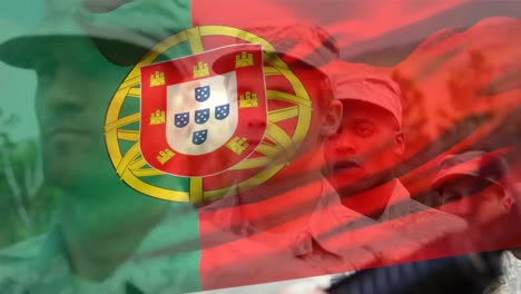 animación de la bandera de portugal sobre varios soldados varones