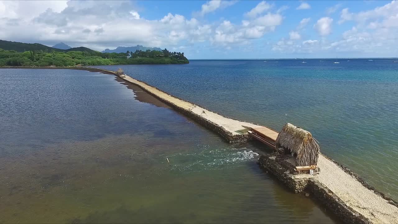 vista aérea del estanque he'eia en kaneohe oahu en un día tranquilo y soleado 2