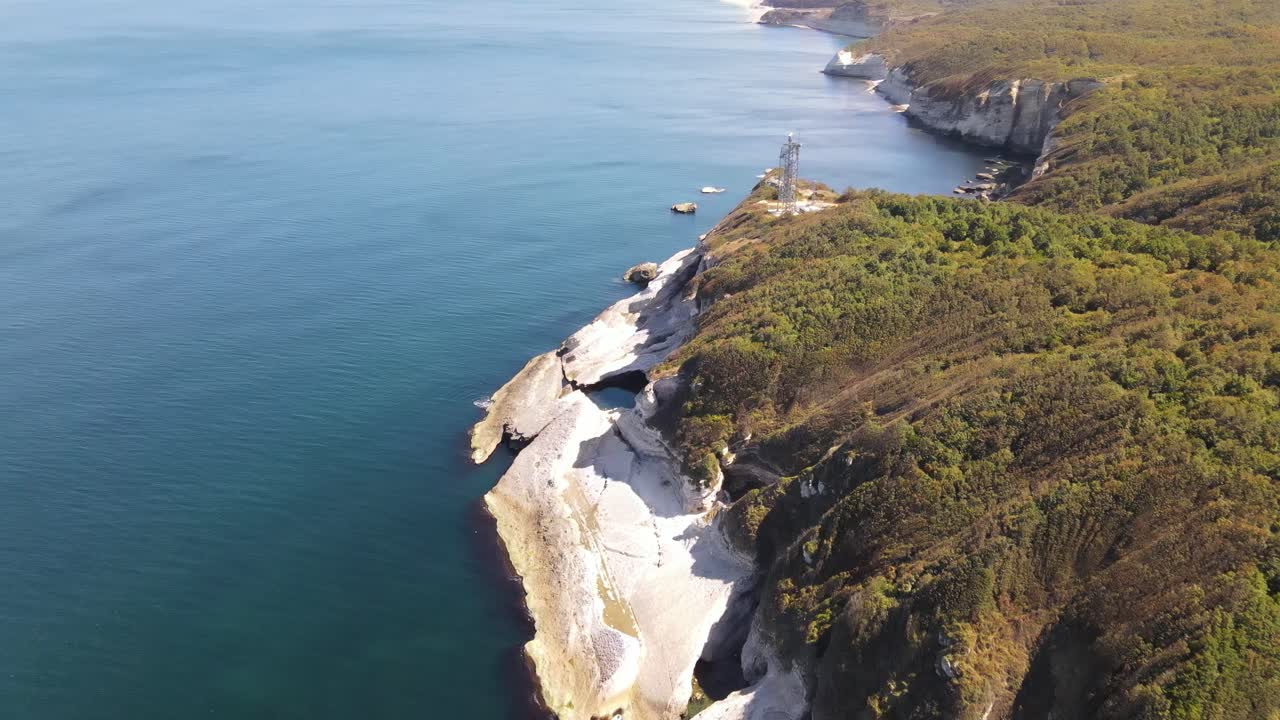 вид со скалы на море с воздуха 1