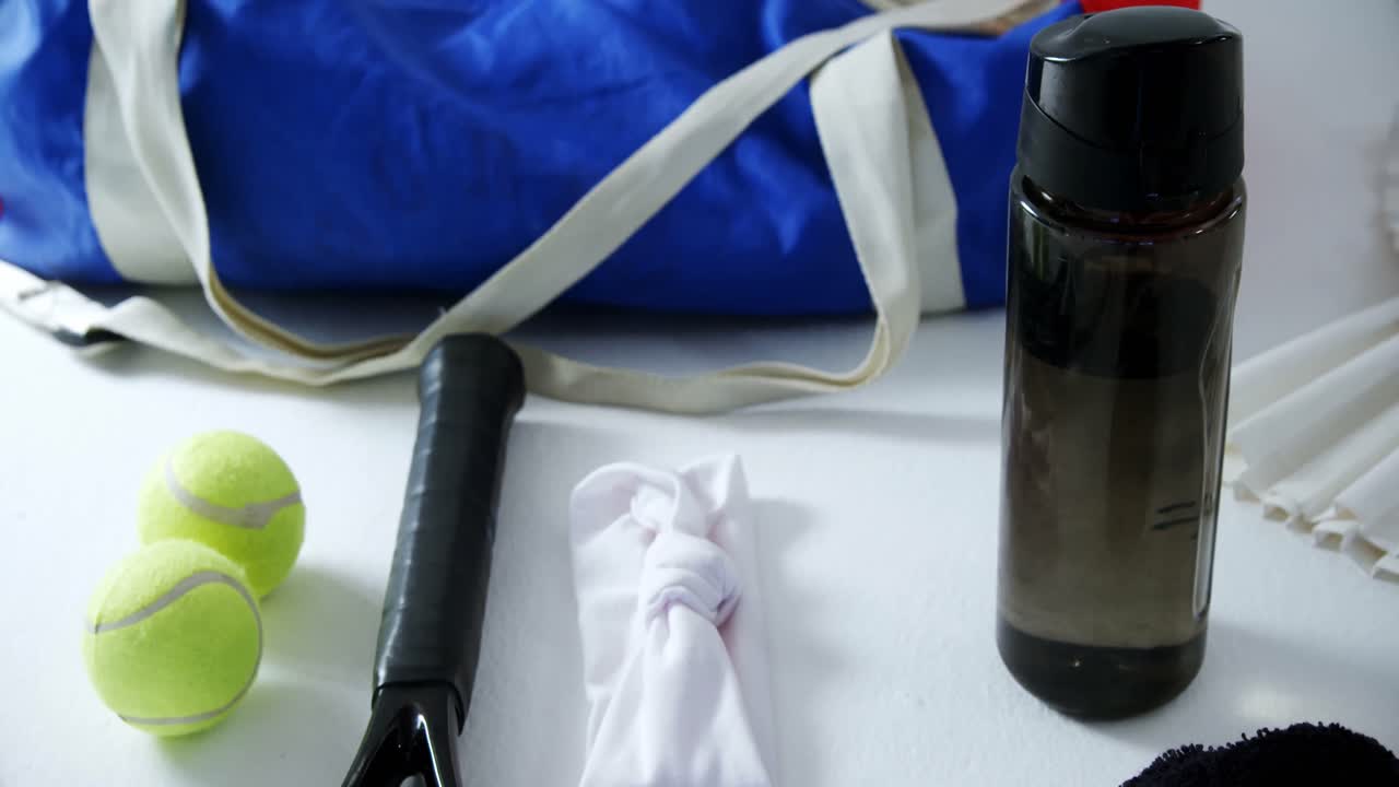 ⁇  바탕에 있는 스포츠 장비 4k