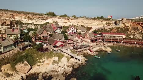 pueblo popeye de la famosa escena de la película en malta