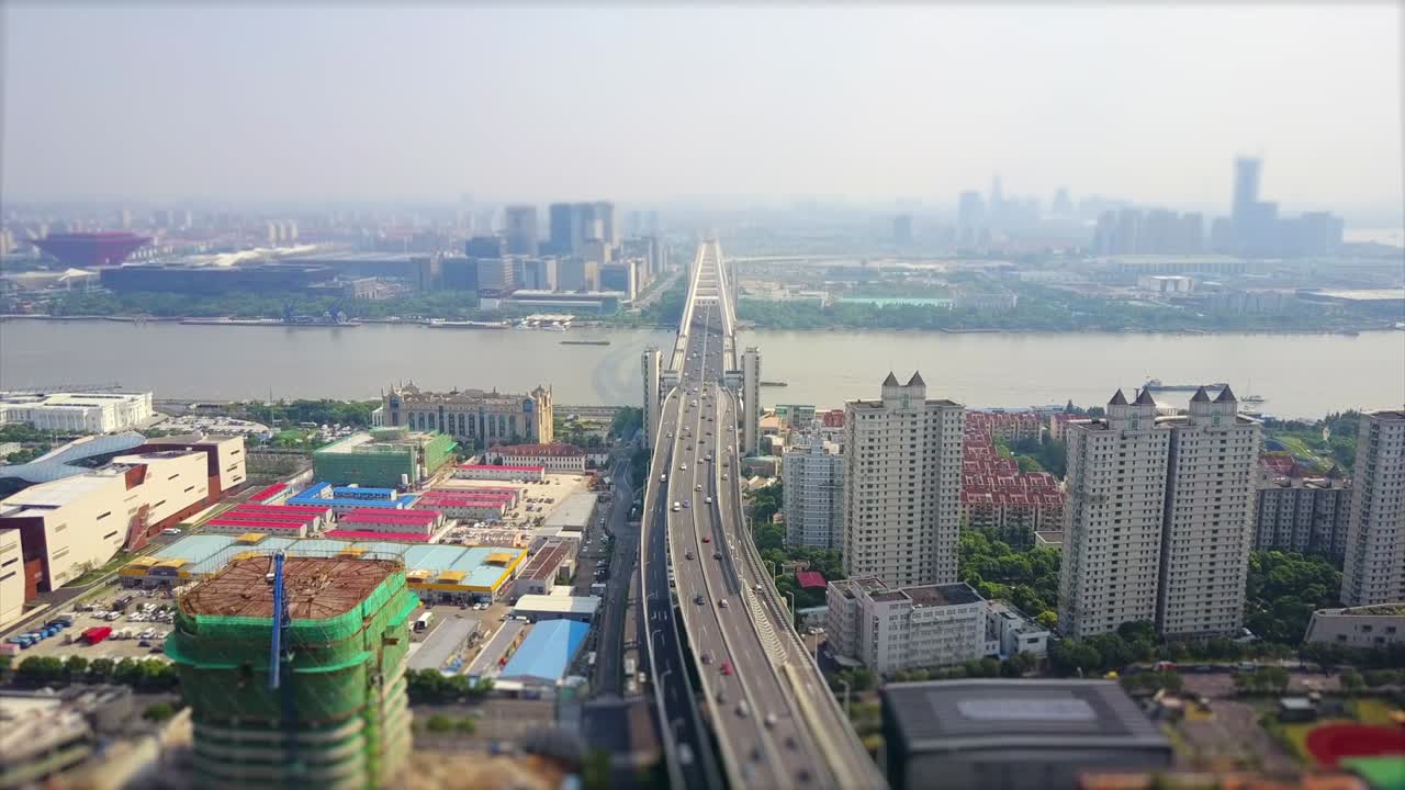 ciudad famosa de shanghai día tiempo puente nanpu tráfico carretera panorama aéreo 4k inclinación cambio china