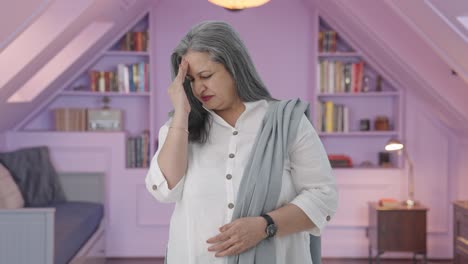 madre india estresada y tensa