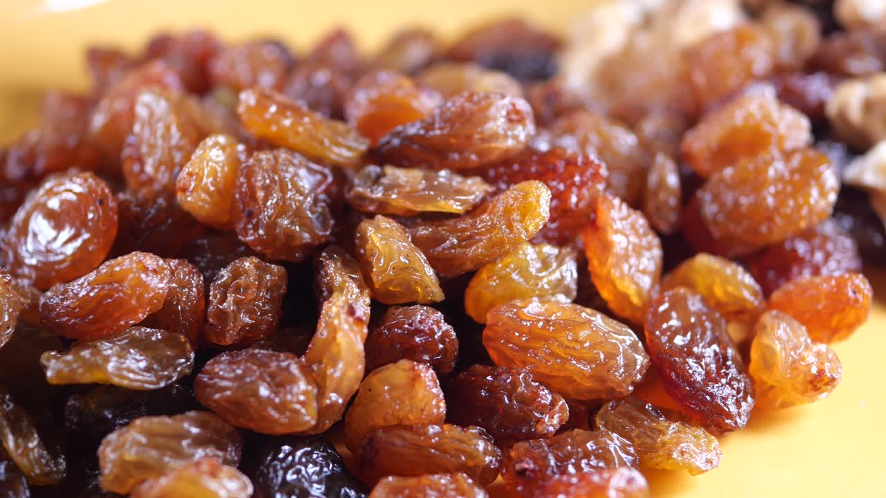 Close up of raisins